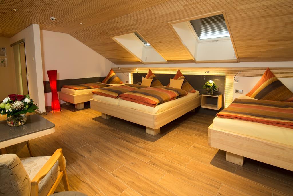 Hotel Garni Jaegerhof Зигмаринген Номер фото