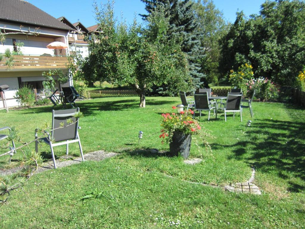 Hotel Garni Jaegerhof Зигмаринген Экстерьер фото