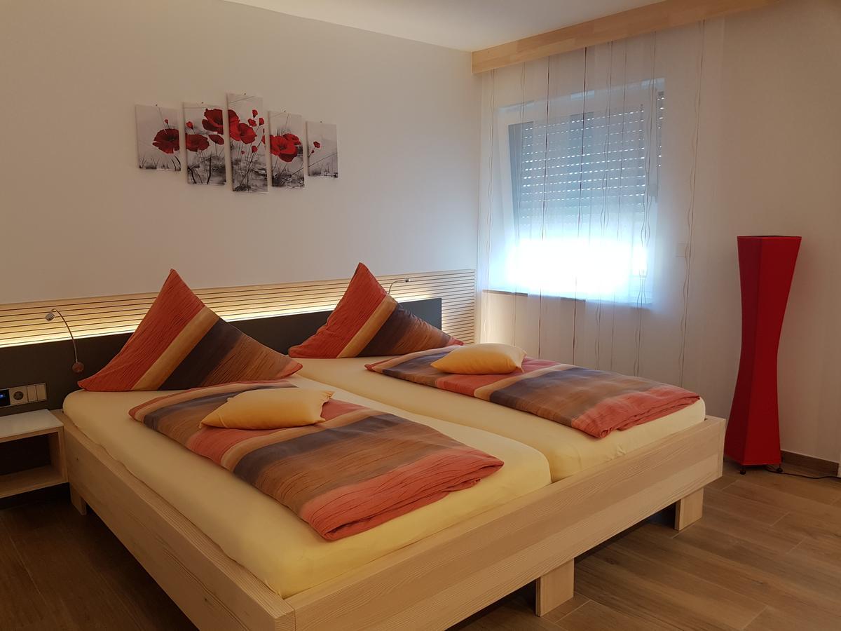 Hotel Garni Jaegerhof Зигмаринген Экстерьер фото