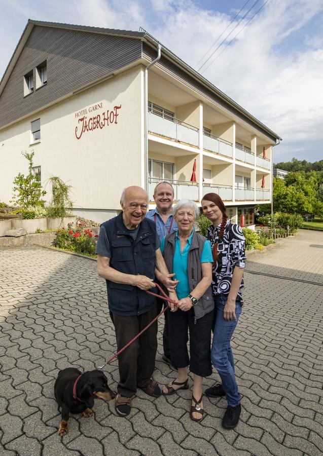 Hotel Garni Jaegerhof Зигмаринген Экстерьер фото